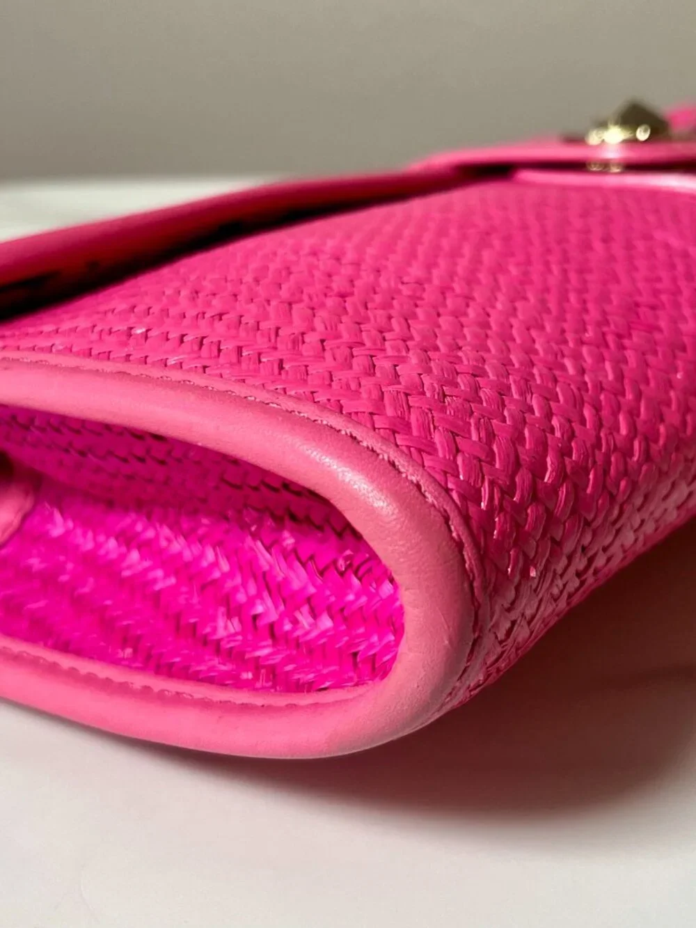 Kate Spade NY Medium Woven Straw Leather Clutch Barbie Pink Floral Lining - Picture 5 of 11